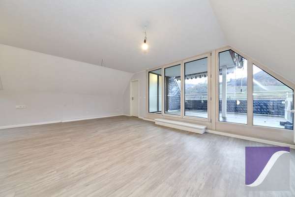 Bernkastel-Kues: Maisonette-Wohnung mit Dachterrasse und Burgblick