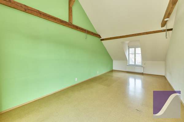 Lieser: 5-Zi.-Wohnung mit Dachterrasse und Fernblick