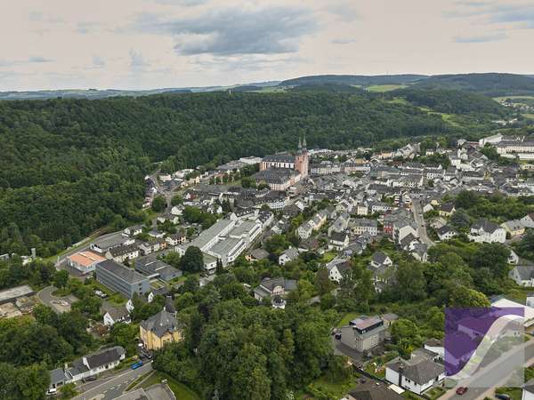 Prüm: Wohnhaus mit Ausblick in idyllischer Lage am Waldrand
