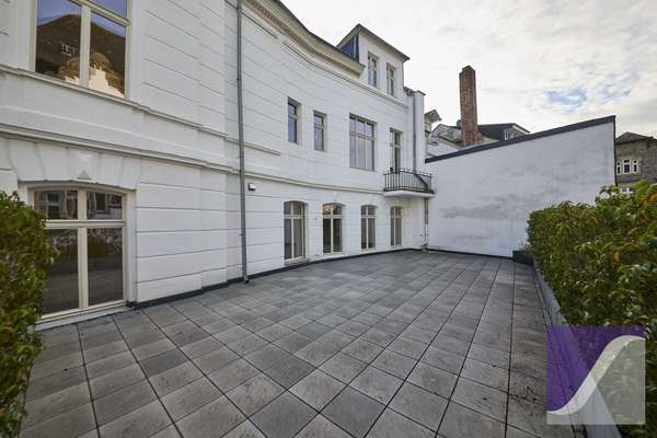 Bernkastel-Kues: „Villa Veltin“ - Imposantes Wohn- und Geschäftshaus an der Mosel