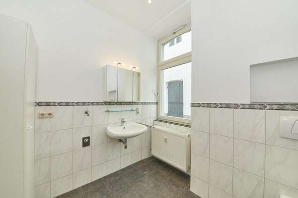 Bernkastel-Kues: Herrschaftliche 3-Zimmer Wohnung mit kleinem Garten