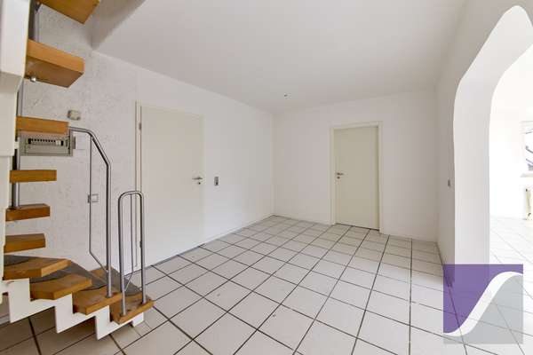 Morbach: Einfamilienhaus mit Einliegerwohnung und Garten