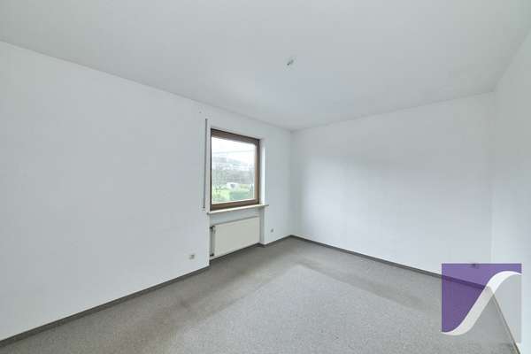 Zeltingen-Rachtig: 3-Zi.-Wohnung mit Moselblick und Garage
