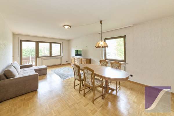 Zeltingen-Rachtig: 3-Zi-Wohnung mit Garage und Moselblick