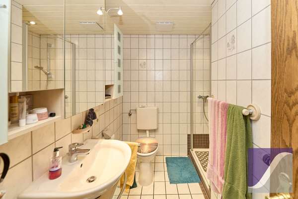 Zeltingen-Rachtig: 3-Zi.-Wohnung mit Moselblick und Garage