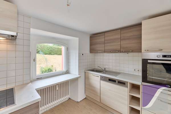 Bernkastel-Kues: Wohnhaus mit Garten und unverbaubarem Moselblick