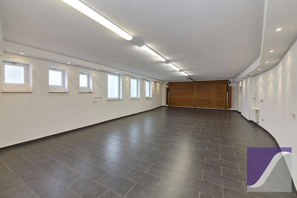 Bernkastel-Kues: „Villa Veltin“ - Imposantes Wohn- und Geschäftshaus an der Mosel