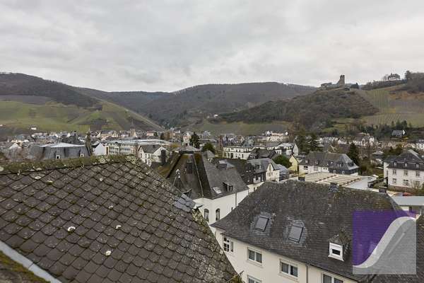 Bernkastel-Kues: Maisonette-Wohnung mit Dachterrasse und Burgblick