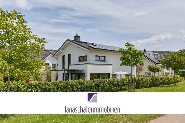 Köwerich: Exklusives Einfamilienhaus in traumhafter Weinbergslage