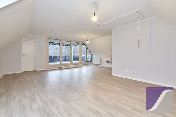 Bernkastel-Kues: Maisonette-Wohnung mit Dachterrasse und Burgblick