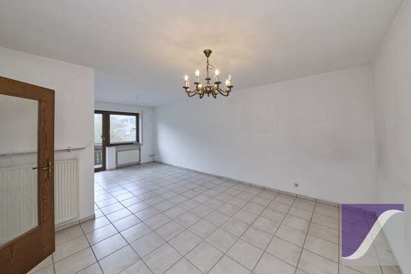 Zeltingen-Rachtig: 3-Zi.-Wohnung mit Moselblick und Garage
