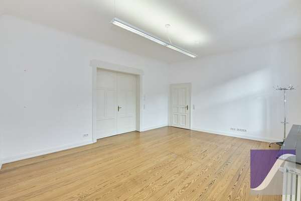 Bernkastel-Kues: „Villa Veltin“ - Imposantes Wohn- und Geschäftshaus an der Mosel