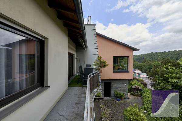 Prüm: Wohnhaus mit Ausblick in idyllischer Lage am Waldrand