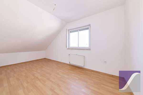 Morbach: Einfamilienhaus mit Einliegerwohnung und Garten