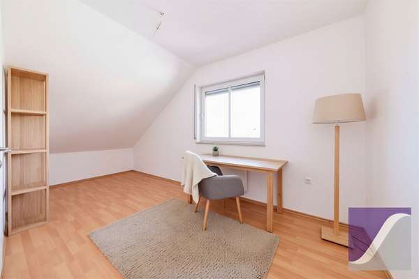 Morbach: Einfamilienhaus mit Einliegerwohnung und Garten