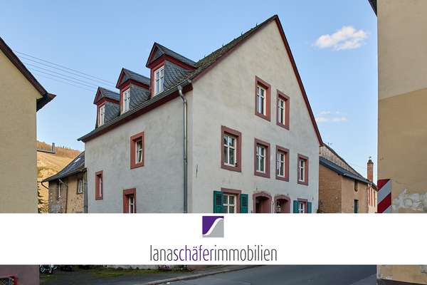 Bernkastel-Kues: Historisches Zweifamilienhaus mit Erweiterungspotenzial