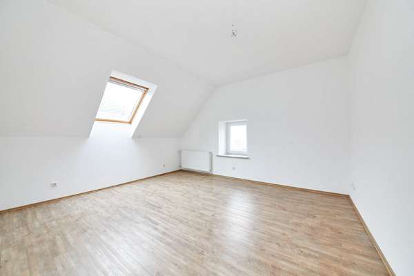 Bernkastel-Kues: Mehrfamilienhaus mit 7 PKW-Stellplätzen