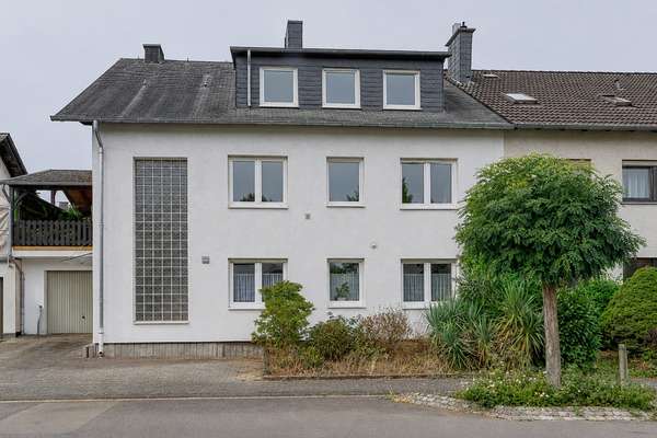 Bernkastel-Kues: 3-Zi.-Wohnung mit Wintergarten und Fernblick