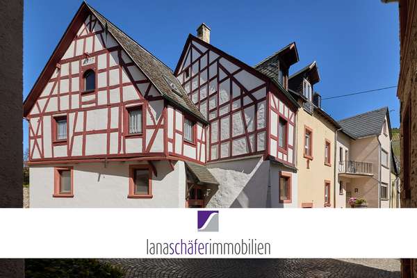 Bernkastel-Kues: Charmantes Fachwerkjuwel an der Mosel