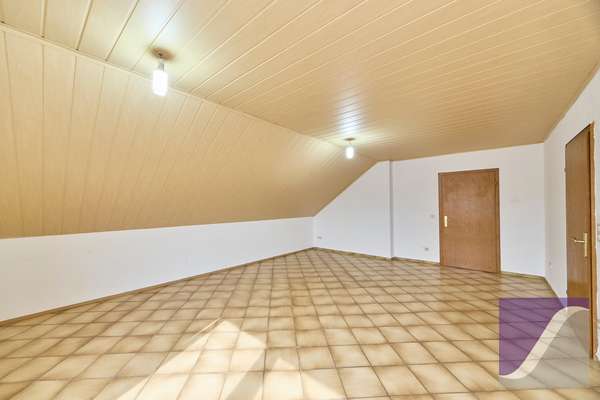 Bernkastel-Kues: 3-Zi.-Wohnung mit Wintergarten und Fernblick