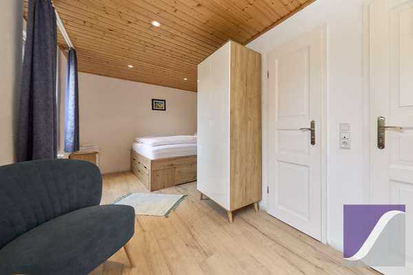 Lösnich: Gästehaus mit Betreiberwohnung und Moselblick