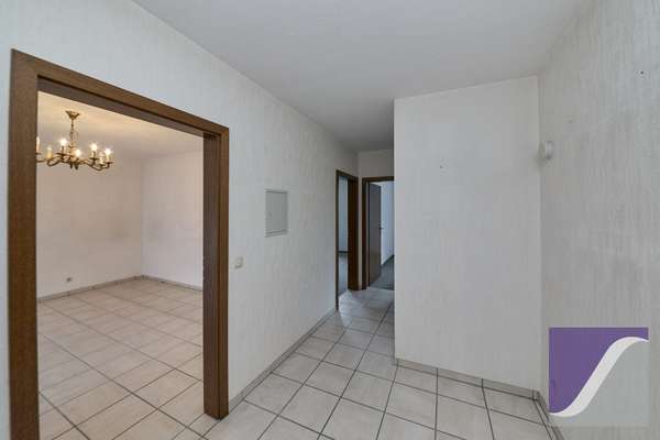 Zeltingen-Rachtig: 3-Zi.-Wohnung mit Moselblick und Garage