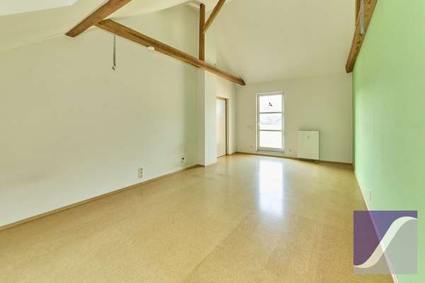 Lieser: 5-Zi.-Wohnung mit Dachterrasse und Fernblick