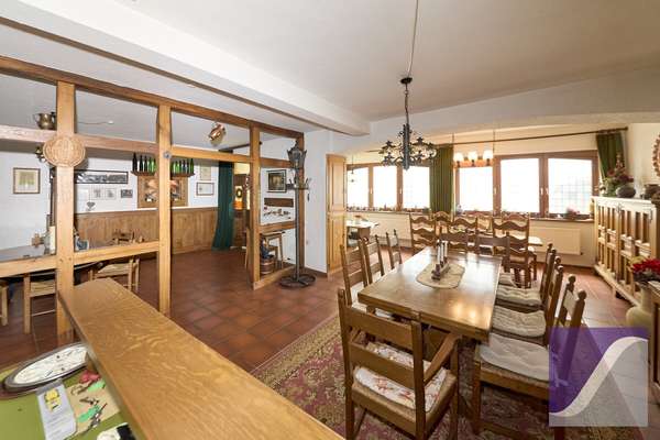 Ürzig: Ehemaliges Winzerhaus mit Moselblick