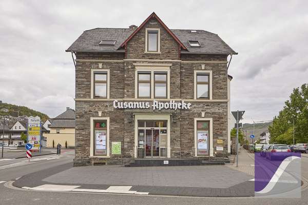 Bernkastel-Kues: Wohn- und Geschäftshaus mit 13 PKW-Stellplätzen