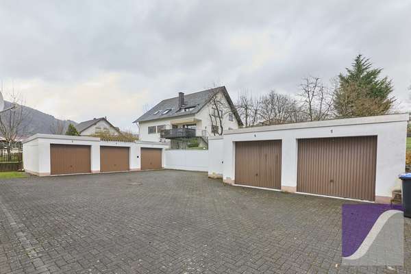 Zeltingen-Rachtig: 3-Zi.-Wohnung mit Moselblick und Garage
