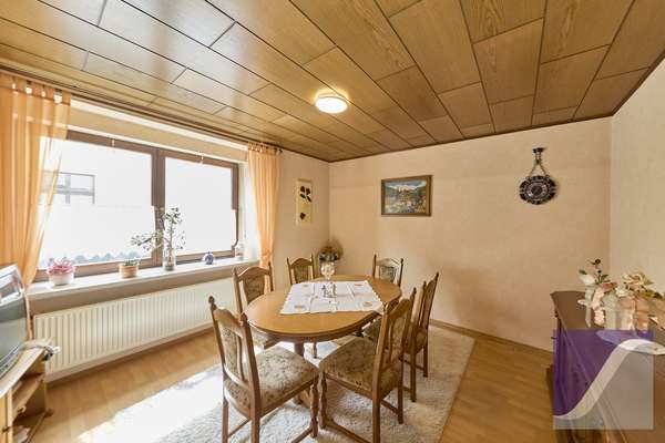 Lieser: Wohnhaus mit Erweiterungspotenzial, Schuppen und Garten