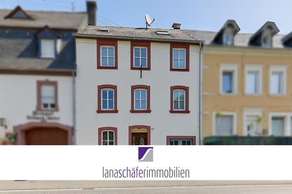 Zeltingen-Rachtig: Historisches Winzerhaus mit Ferienwohnungen und Moselblick