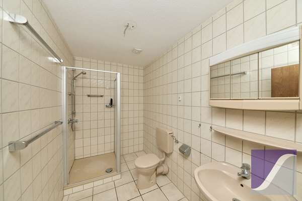 Zeltingen-Rachtig: 3-Zi.-Wohnung mit Moselblick und Garage