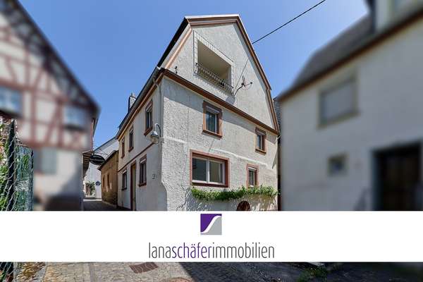Zeltingen-Rachtig: Historisches Wohnhaus mit Freisitz und Moselblick