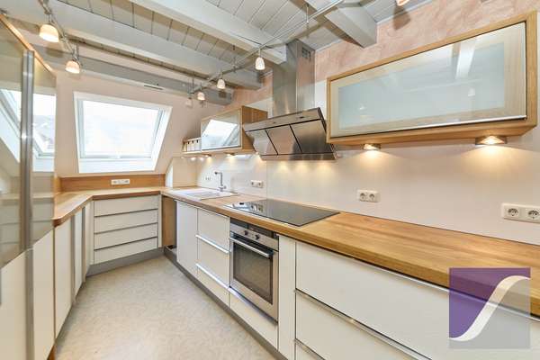 Lieser: 5-Zi.-Wohnung mit Dachterrasse und Fernblick