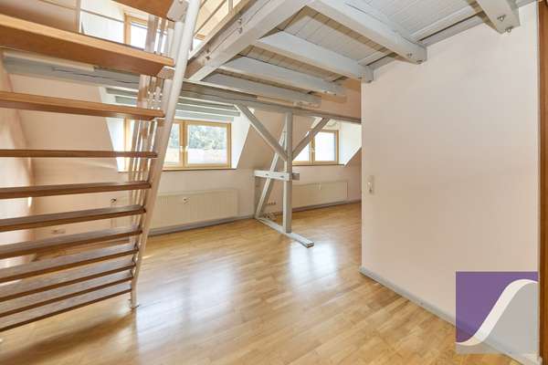 Lieser: 5-Zi.-Wohnung mit Dachterrasse und Fernblick