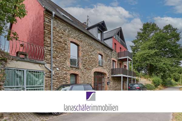 Bernkastel-Kues: Wohnhaus mit Garten und unverbaubarem Moselblick