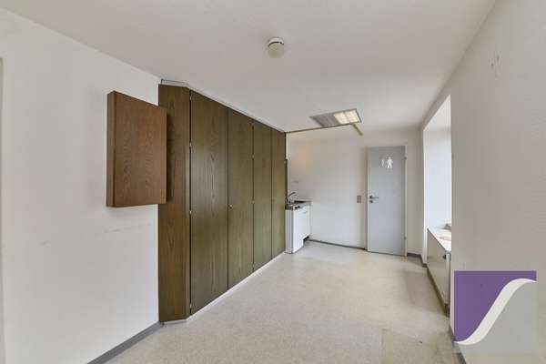 Mülheim: Zwei Häuser mit Garten und Parkplätzen zu einem Kaufpreis