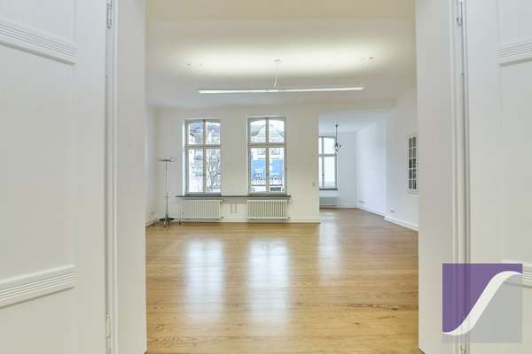 Bernkastel-Kues: „Villa Veltin“ - Imposantes Wohn- und Geschäftshaus an der Mosel