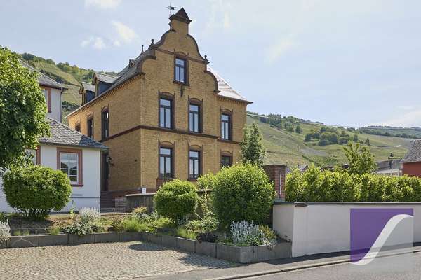 Exzellent sanierte Villa von 1896 mit Moselblick
