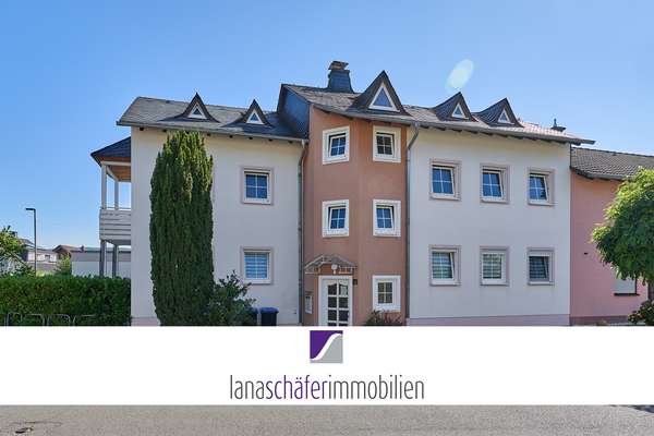 Bernkastel-Kues: MFH mit 5 Wohnungen, 2 Garagen und 3 PKW-Stellplätzen