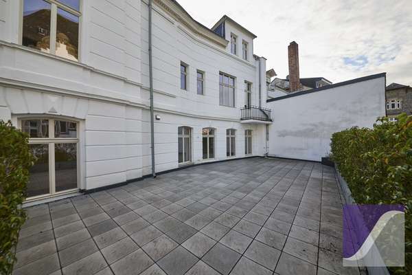 Bernkastel-Kues: „Villa Veltin“ - Imposantes Wohn- und Geschäftshaus an der Mosel