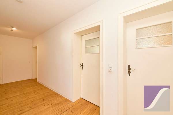Trier: Altbauwohnung mit Ausbaupotenzial und Garten
