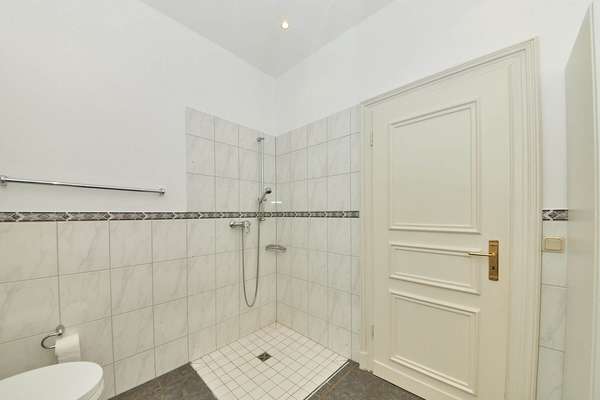 Bernkastel-Kues: Herrschaftliche 3-Zimmer Wohnung mit kleinem Garten