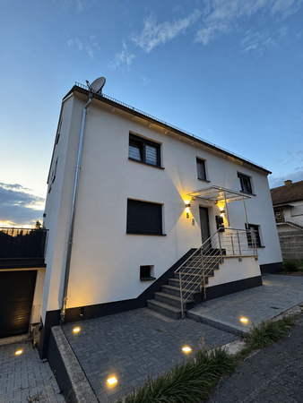 Zweifamilienhaus mit Garten