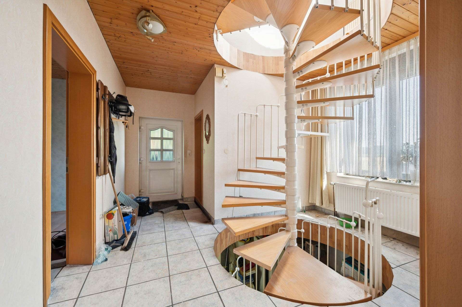 Großzügiges Einfamilienhaus mit weitläufigem Grundstück und viel Potenzial in Grefrath in Grefrath – Ansicht 2