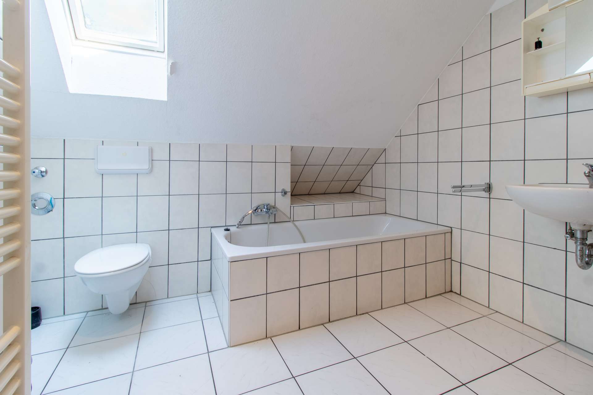 Lukratives Investment: 4 Mehrfamilienhäuser | 20 Wohneinheiten + 34 Garagen in Bochum – Ansicht 24