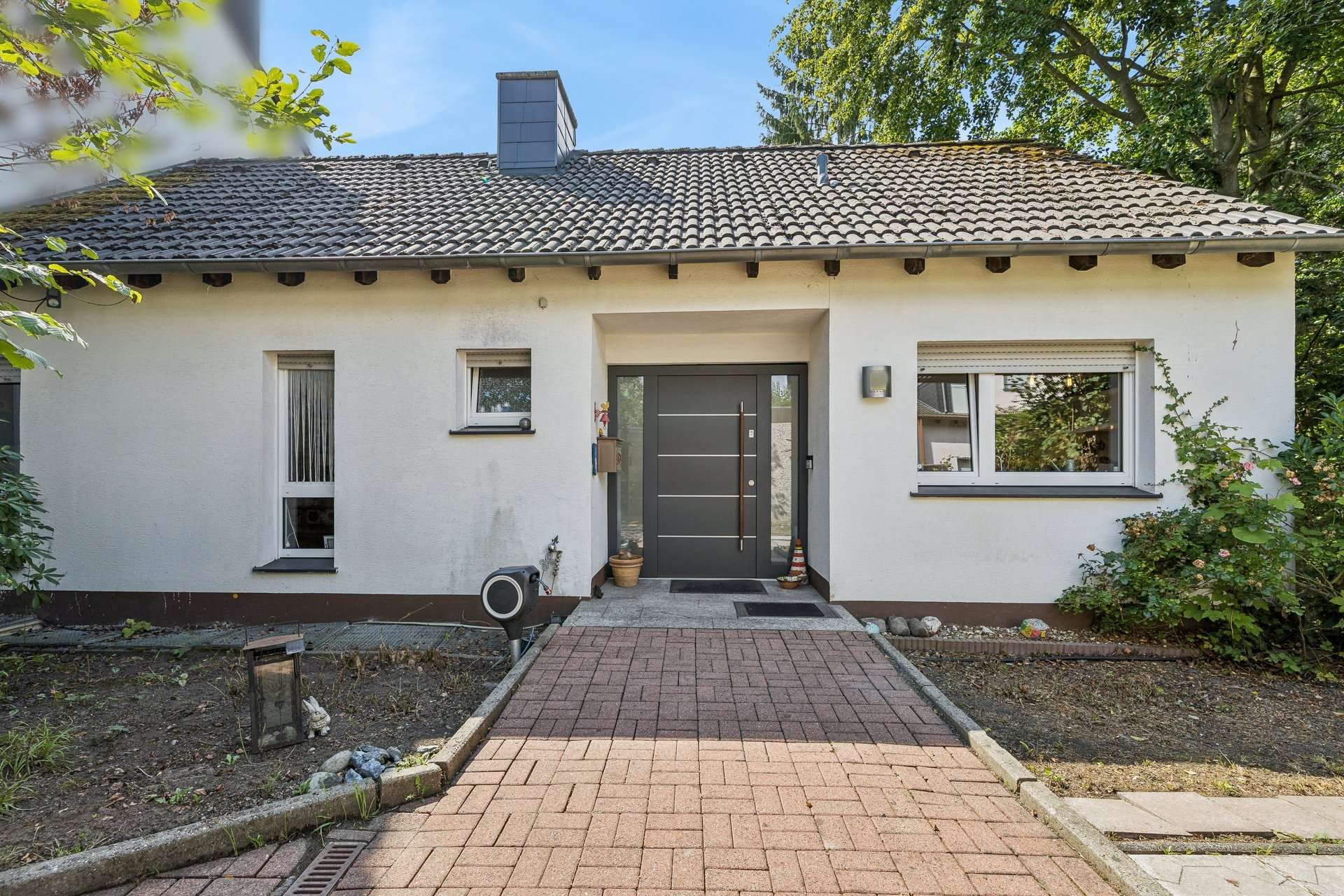Viel Raum für Ihre Wohnideen – gepflegtes Reihenendhaus auf ca. 450 m² Grundstück