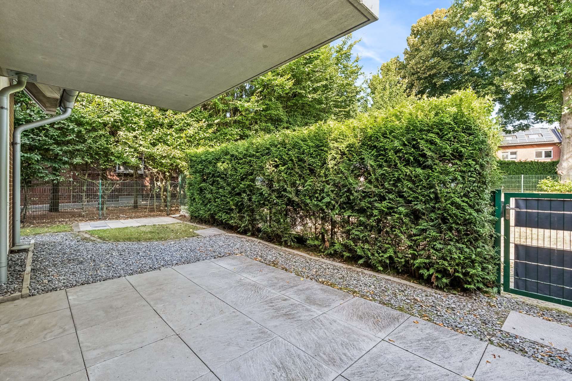 Barrierearme Erdgeschosswohnung mit zwei Terrassen, eigenem Garten und viel Privatsphäre in Dorsten – Ansicht 2