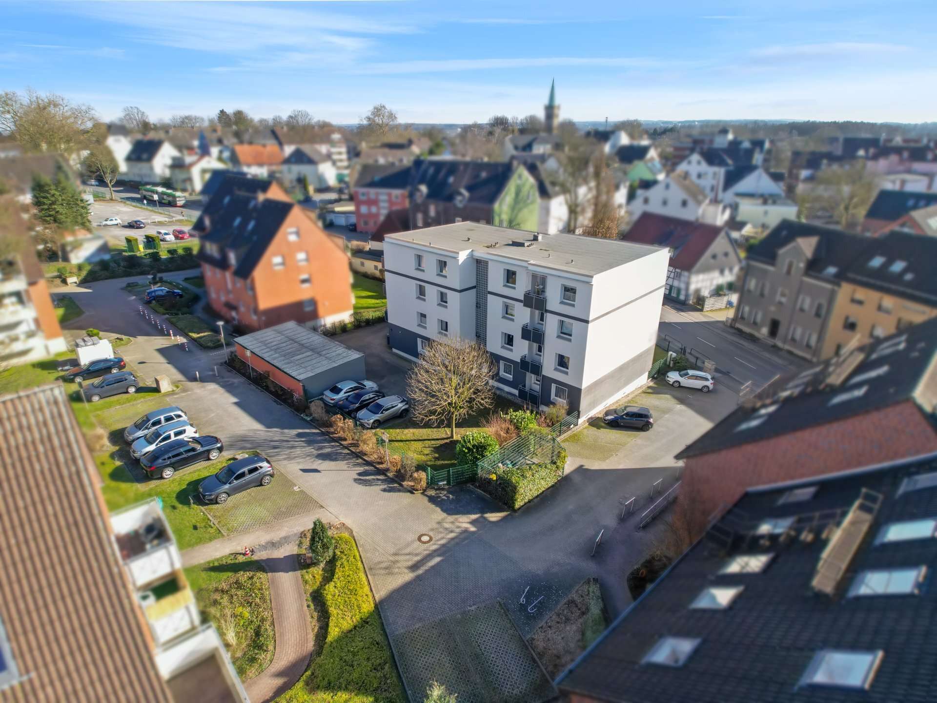 Wohn- und Geschäftshaus mit hervorragendem Modernisierungsstand | 4 Garagen + 10 Stellplätze in Dortmund – Ansicht 3